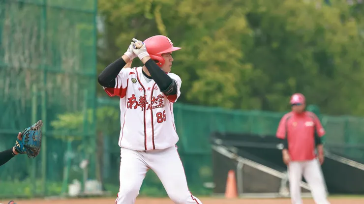 羅子樂今日上壘率百分百，並跑回追平分