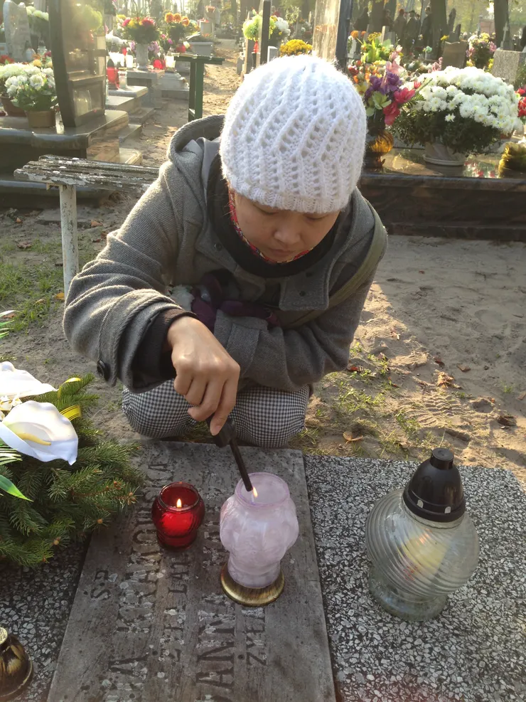 幫忙點蠟燭的我。11 / 2014.