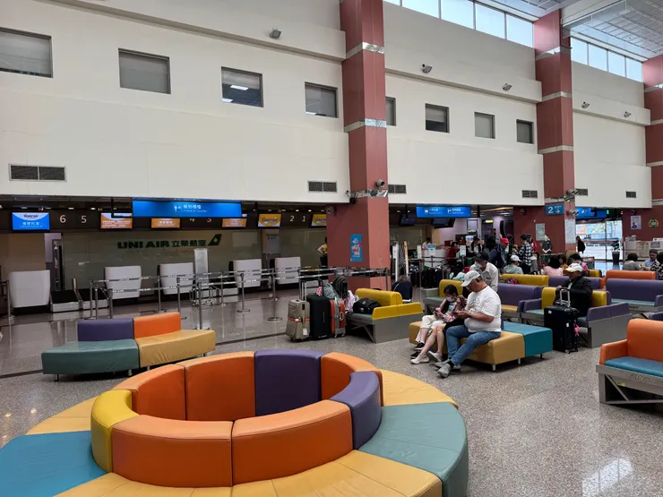 臺南航空站報到櫃台
