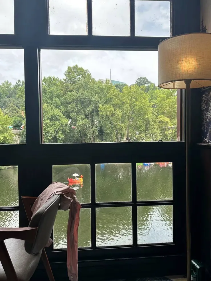 有時試著活得像個傻瓜 也不壞