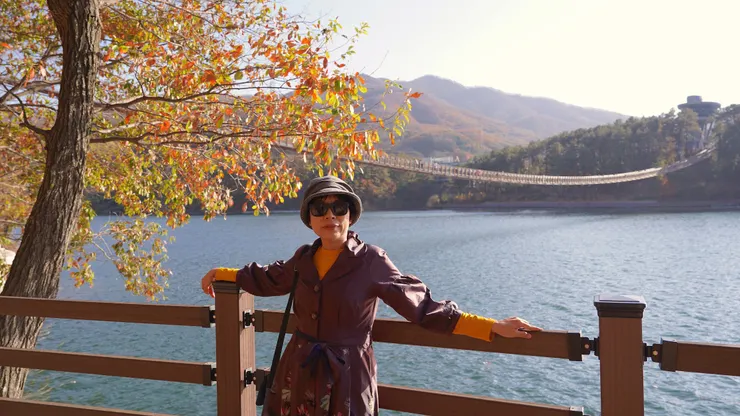 在環湖步道看吊橋