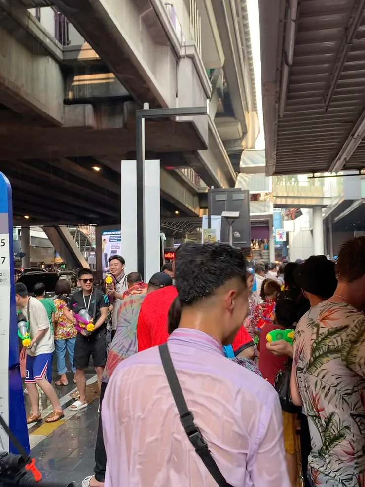 Silom潑水節現場