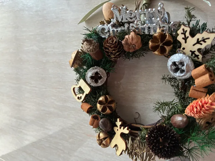 好喜歡這個豐盛果實聖誕小花圈！