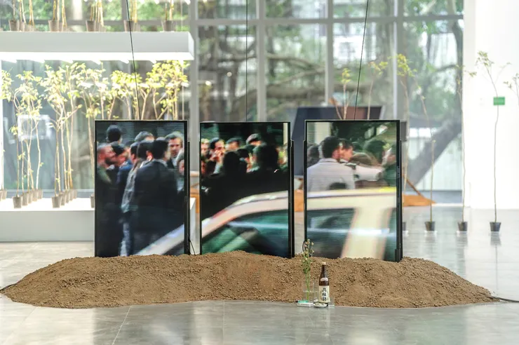 〈#迎靈者〉。圖片來源:ELLE。