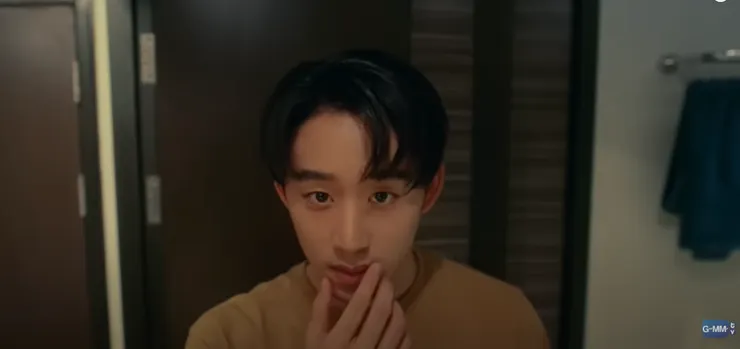 以為等下會發生什麼的Po，還認真的照鏡子檢查自己XDDD