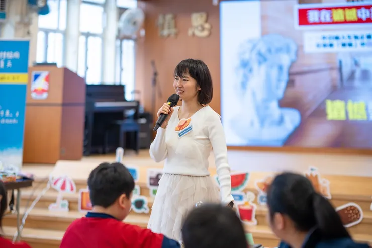 常識科科主任、5C班主任黃佩儀老師