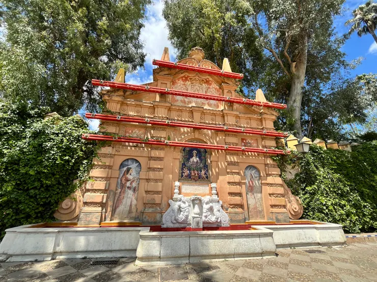 比鄰阿爾卡薩宮的穆里略花園