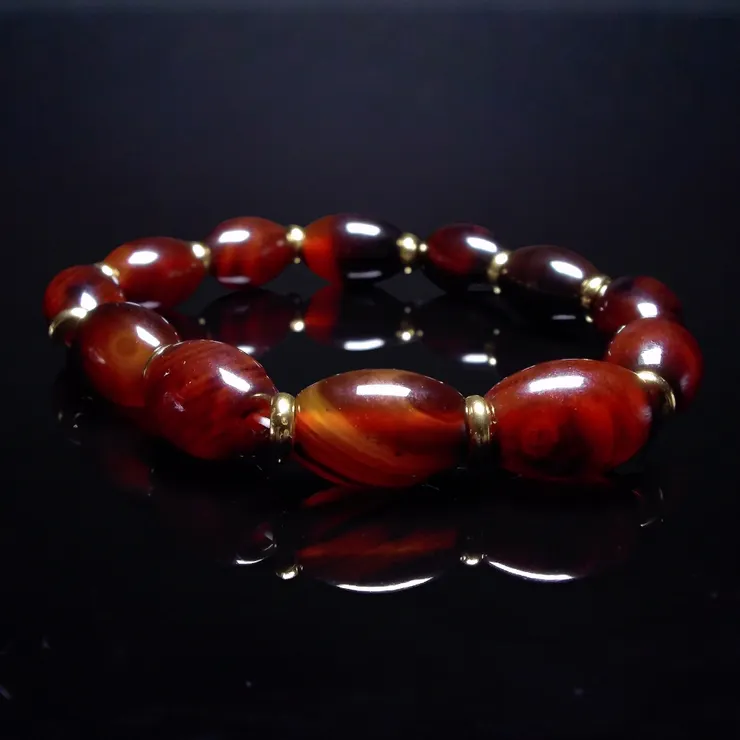 深紅瑪瑙與金色隔片&nbsp;穩業之環 男士手鍊 QBR-00018