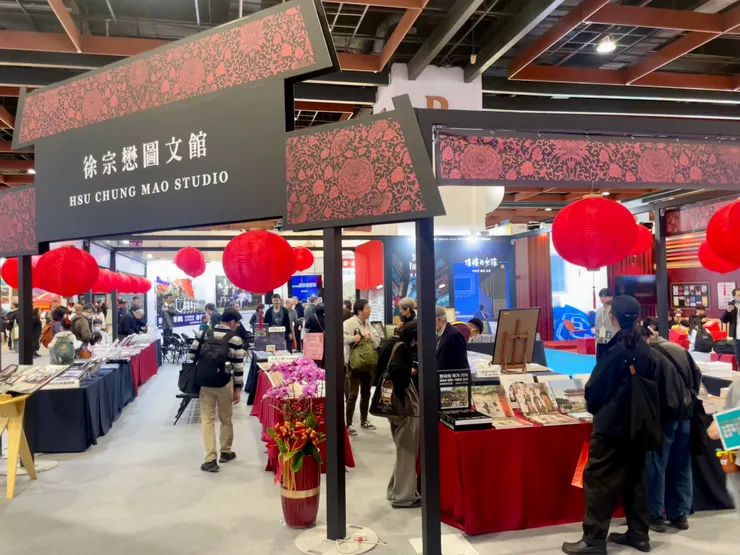 徐宗懋曾經在採訪六四天安門事件的時候，被開槍擊中。