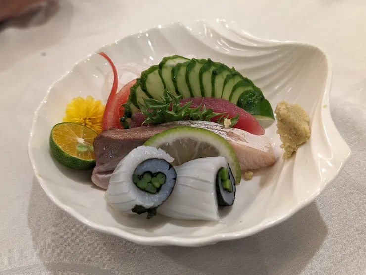 生魚片超新鮮好吃喔！