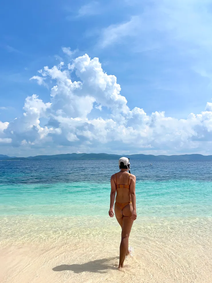 漂亮的黑島白沙灘