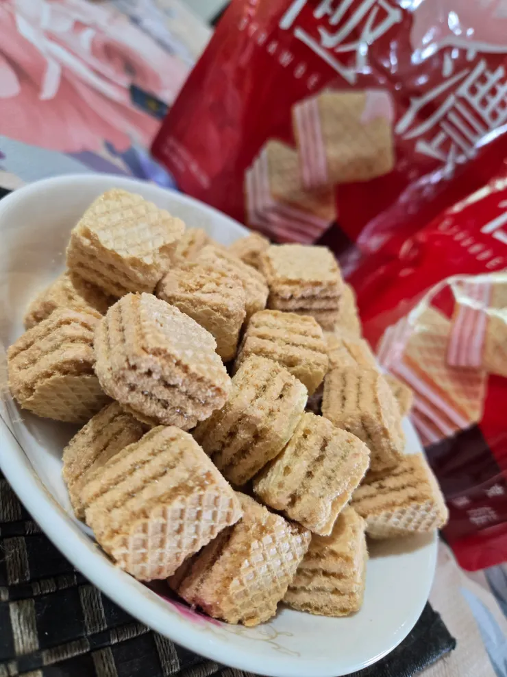 一包倒出來小盤子小山高的量