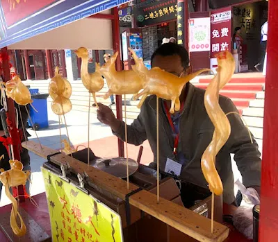 天津古文化街傳統手藝吹糖人