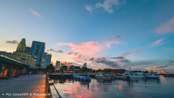 象之鼻公園往大棧橋沿岸，幸運遇上傍晚的美麗霞光。
