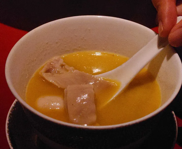 老罈酸菜豬肚湯