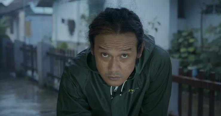 躁鬱期判若兩人的丈夫，演技極其精湛。