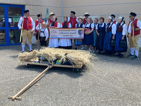 塔拉爾德國姐妹市的市民每5年也受邀來參加遊行