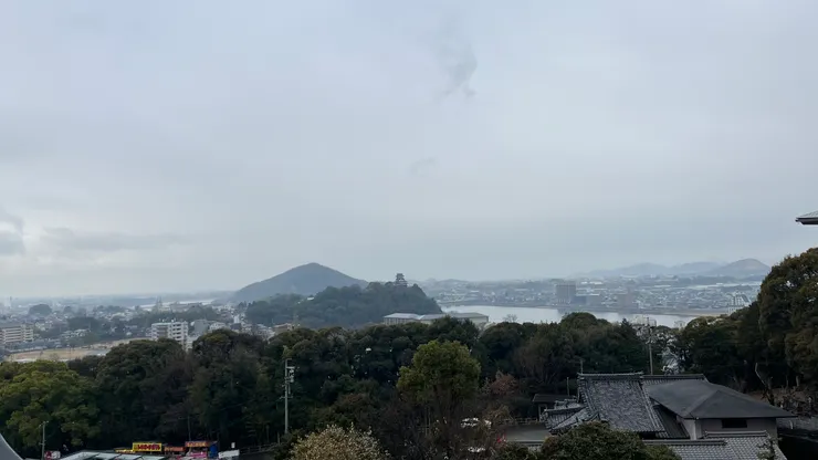 旁邊的就是木曽川。