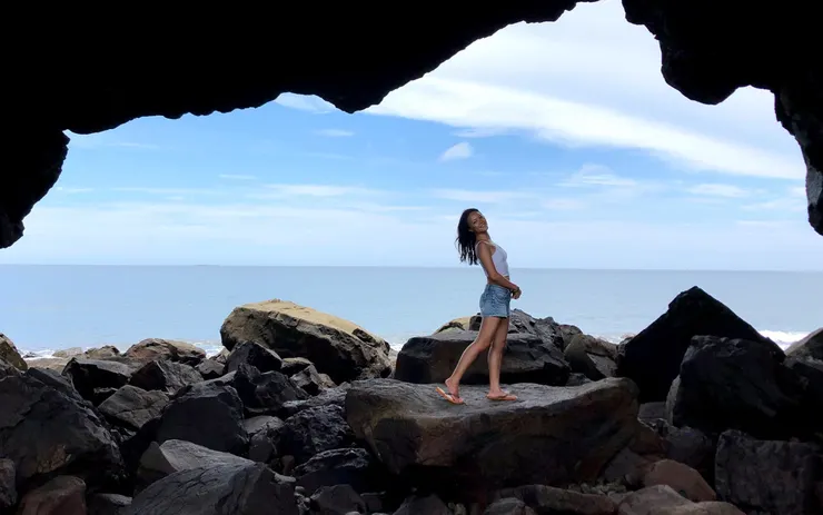 巨大海蝕洞