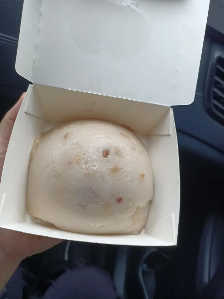 碗粿本人!印象中裡面好像有香菇跟肉