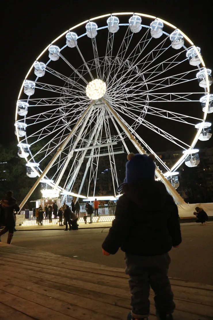 摩拉維亞廣場的超大摩天輪，是每年布爾諾冬季限定的景色之一