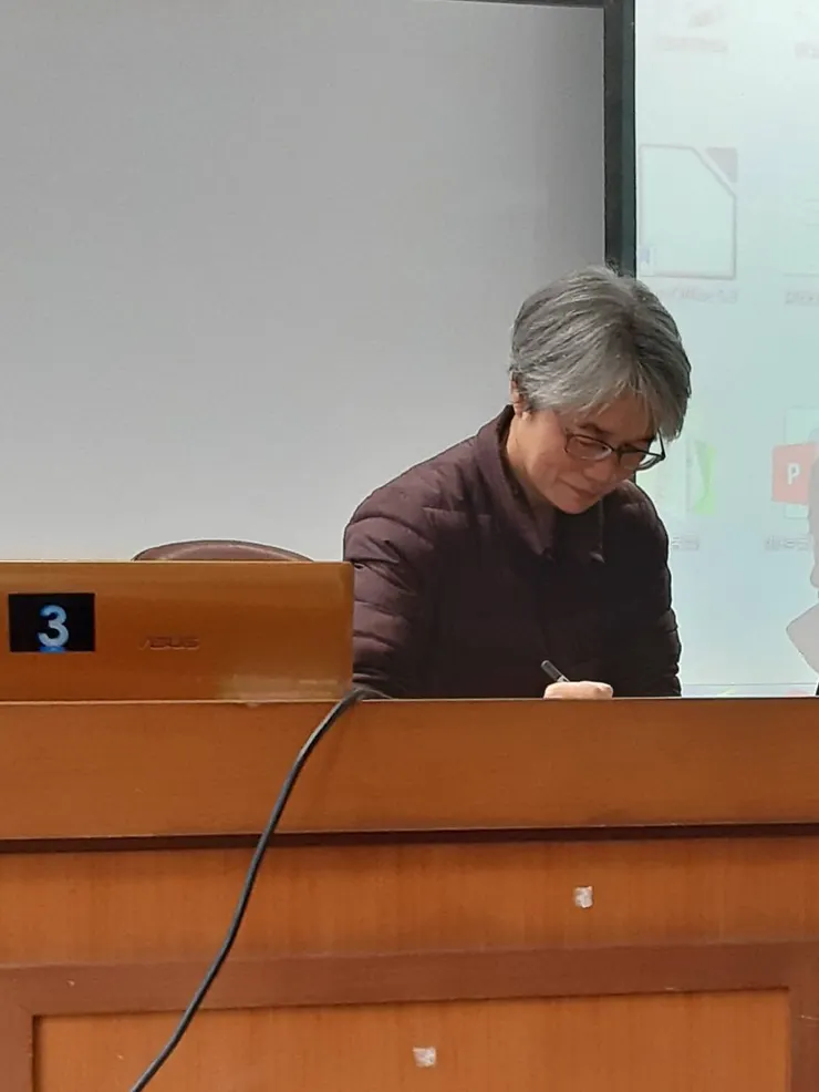 簽書中的簡媜老師