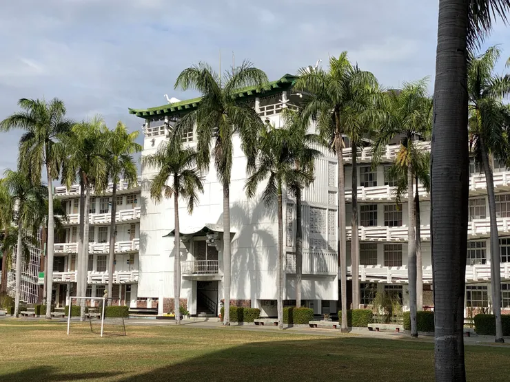 三信家商波浪大樓