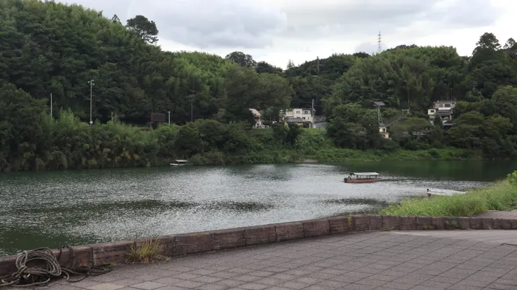 這就是「肱川」啦!今天遊客不多,只有少少的人。