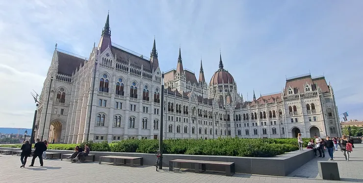 匈牙利國會大廈 經典哥德式建築 可惜沒時間參觀