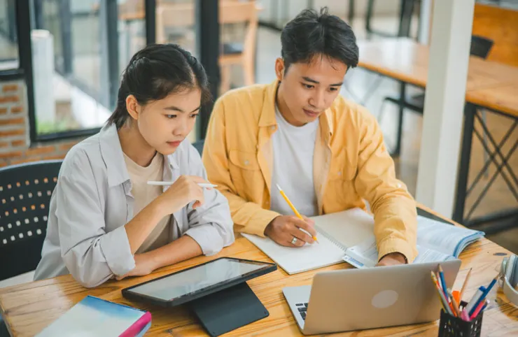 &nbsp;TUN大學網上已累積超過5萬2922筆課程評價，幫助學弟妹避雷歐趴。（圖/1111人力銀行提供）