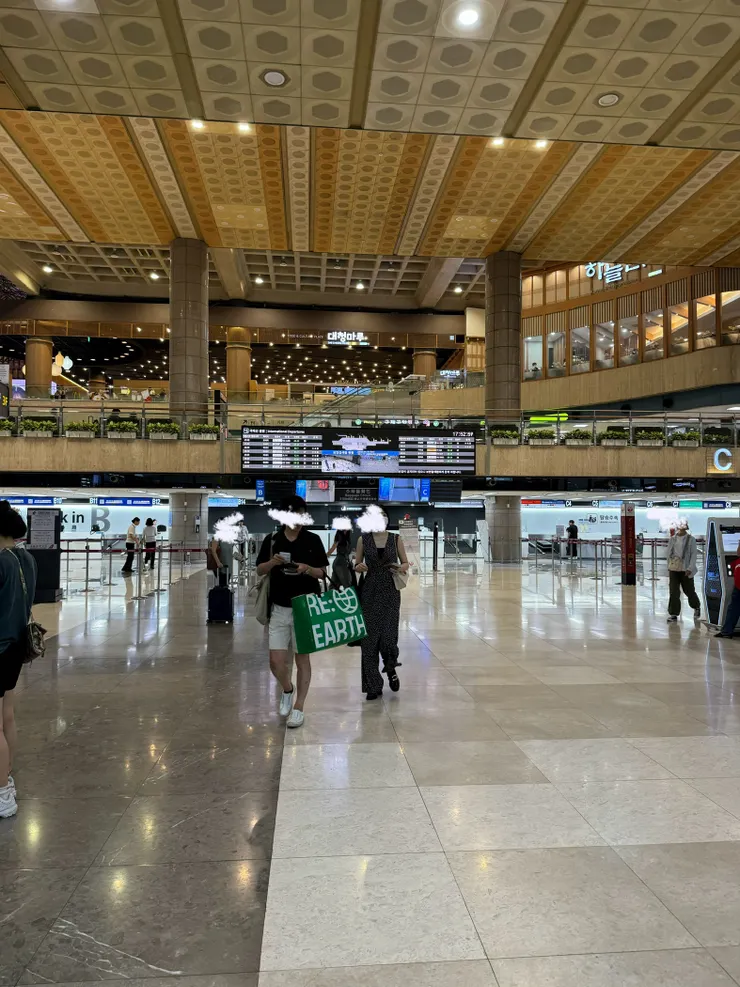 國際線的出境大廳,SES的辦理位置就在照片右手邊靠牆處喔