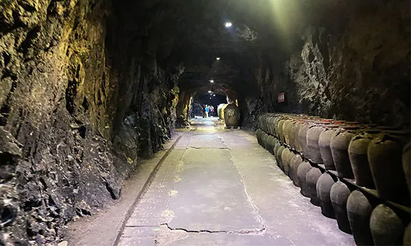 【馬祖景點】南竿八八坑道｜存放20年以上老酒的坑道