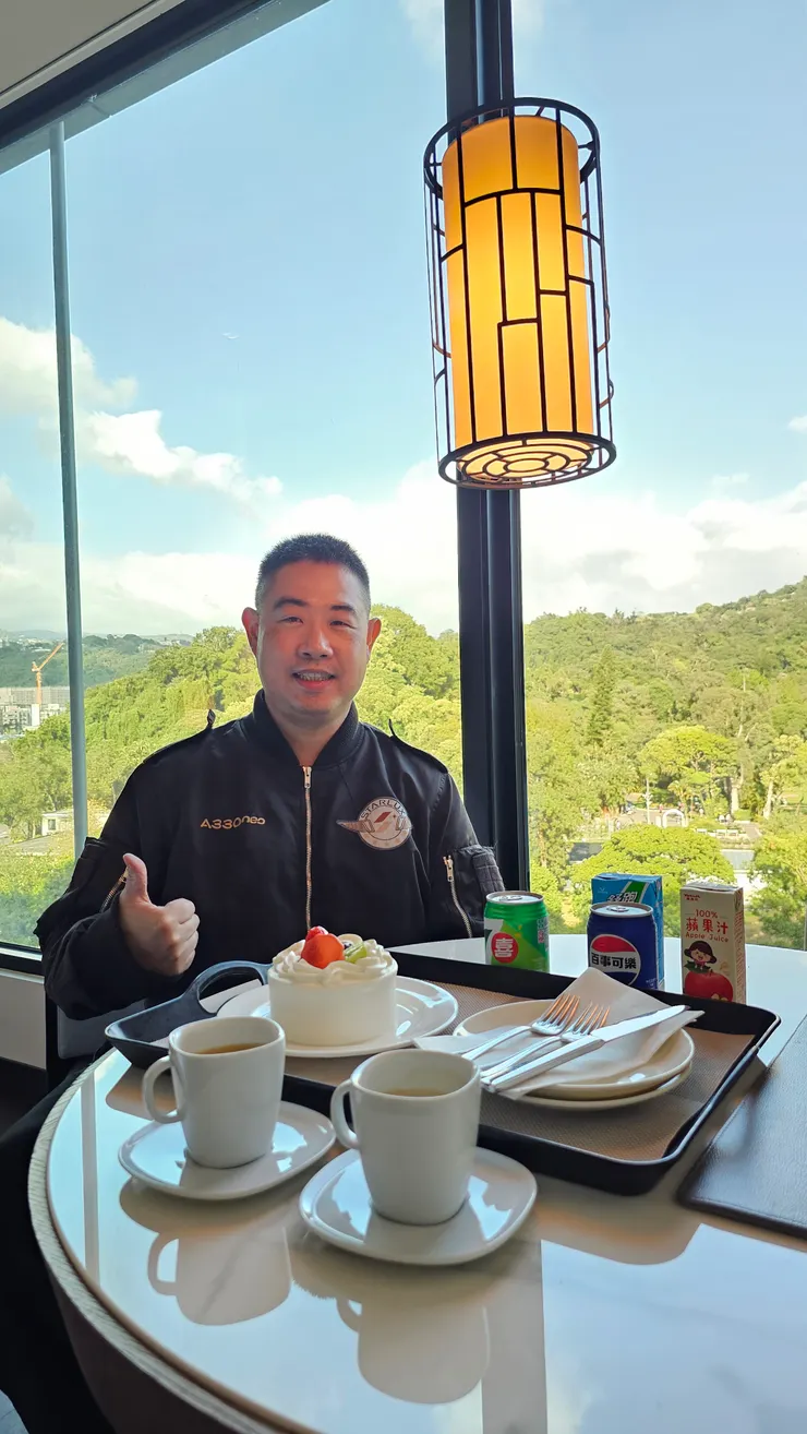 窗外是士林官邸和陽明山美景!