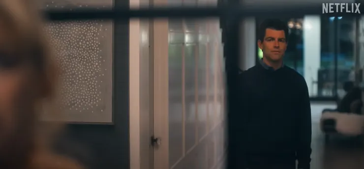 繁忙工作影響私人生活，艾拉與未婚夫的感情逐漸出現裂痕。