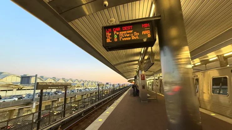 DCA airport 的地鐵站
