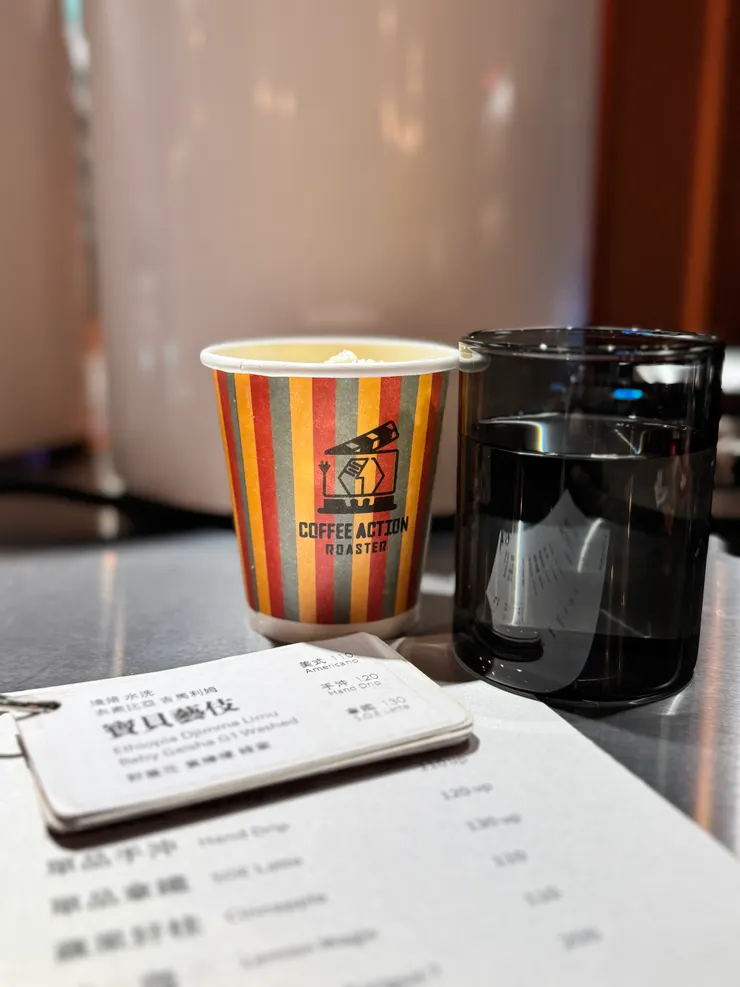 一進門就有招待的爆米花和水