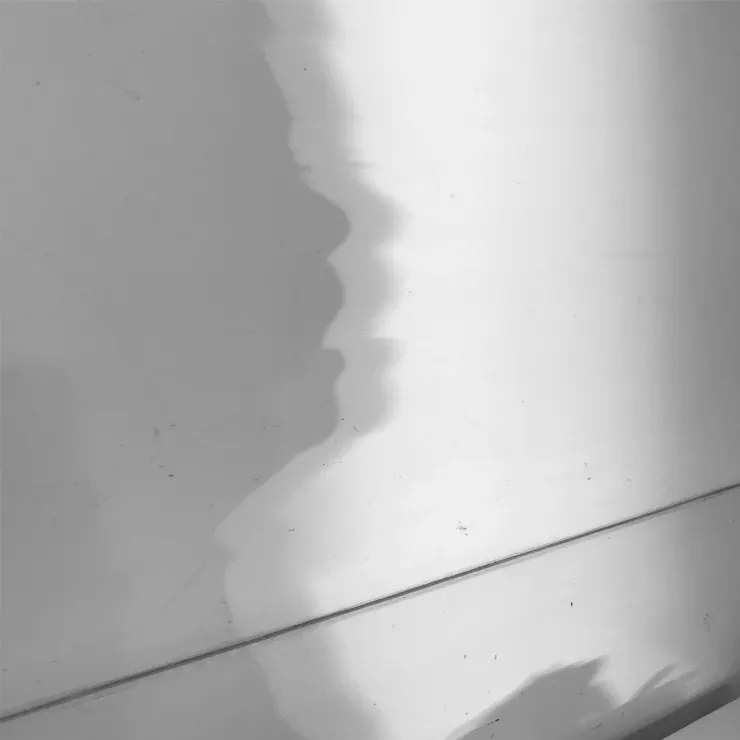 鄰座顧客的剪影，我沒有在拍攝前取得同意。