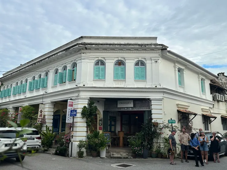 樓下是咖啡廳等商店