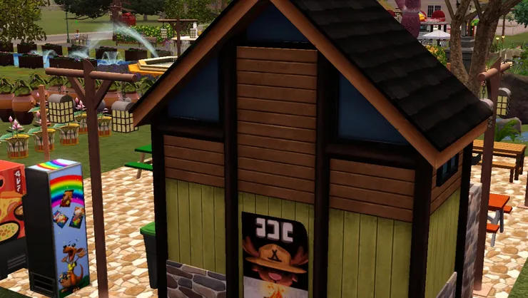 公廁的背面也很可愛，也提醒遊人小心火警。