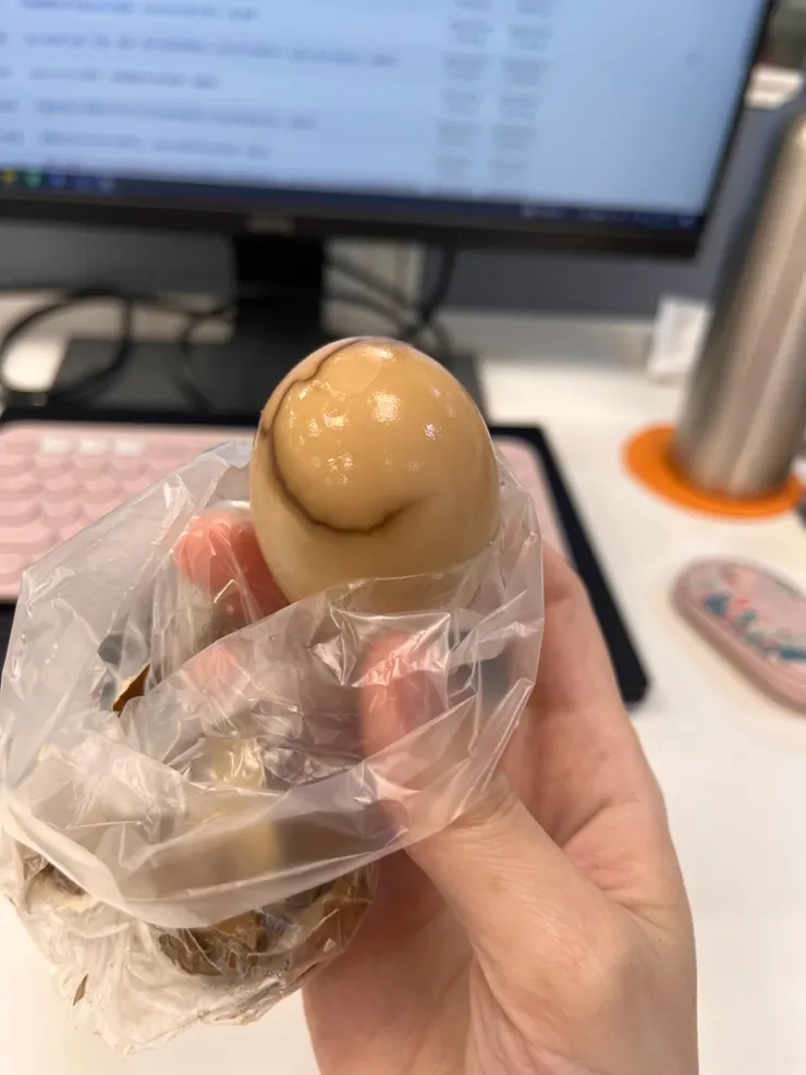 會記得拍照是因為今天的蛋超小有夠古錐的。