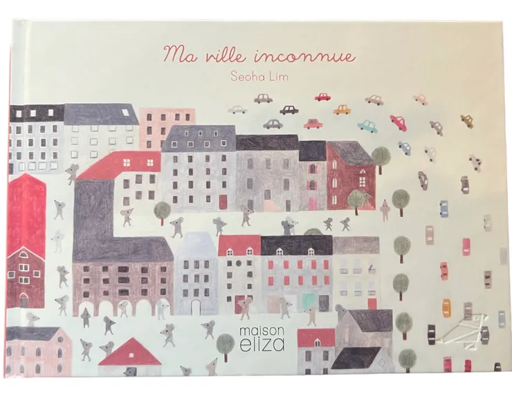 封面是絲絨布觸感,還沒閱讀對此書充滿期待