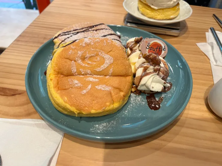 好像什麼海鹽巧克力舒芙蕾？