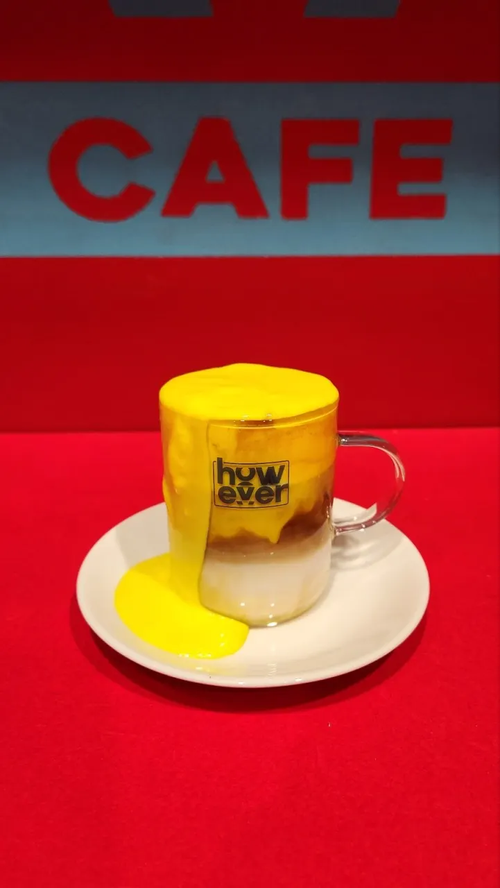 however馬車夫咖啡拿鐵(하우에버 아인슈페너 라떼) | 圖片來源 NAVER地圖店家登錄