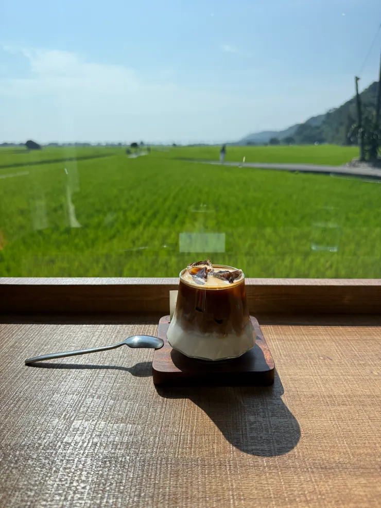 生命就該浪費在美好的風景與咖啡上