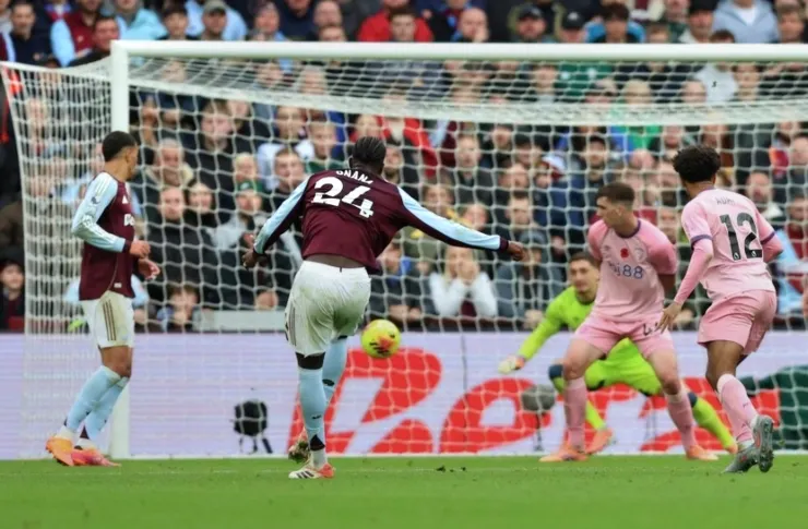 奧蘭拿勁射破網助阿士東維拉領先2:0