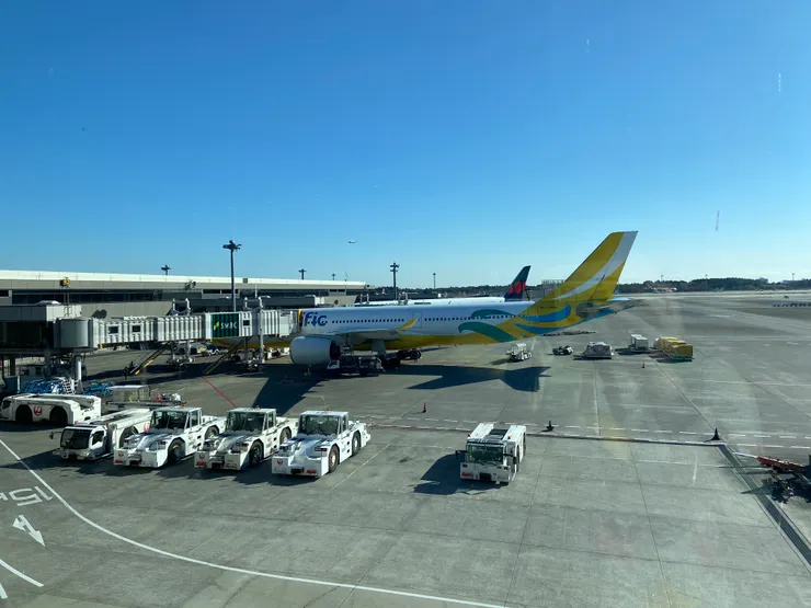 日本時間中午12:30抵達成田機場