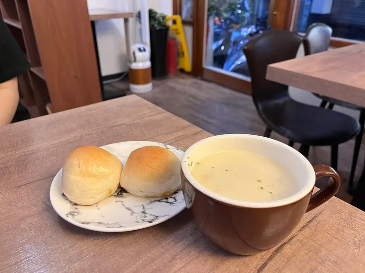主廚湯品＋麵包