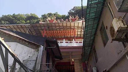 [基隆旅遊]一間澤厚民豐的宮廟、基隆后天宮坐落曾子寮山邊，通