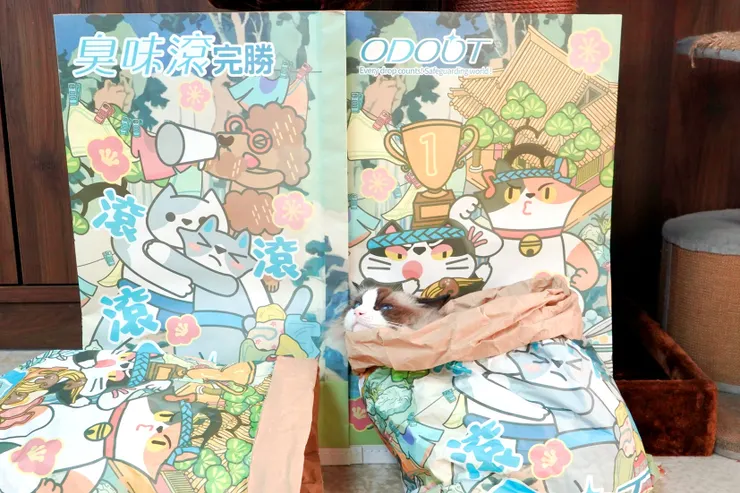 圖說：全新商品「貓咪完勝紙袋」，收納玩樂一應俱全，為飼主與寵物打造更多互動樂趣。（資料來源：臭味滾）