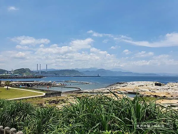 從環山步道遠拍戲水區